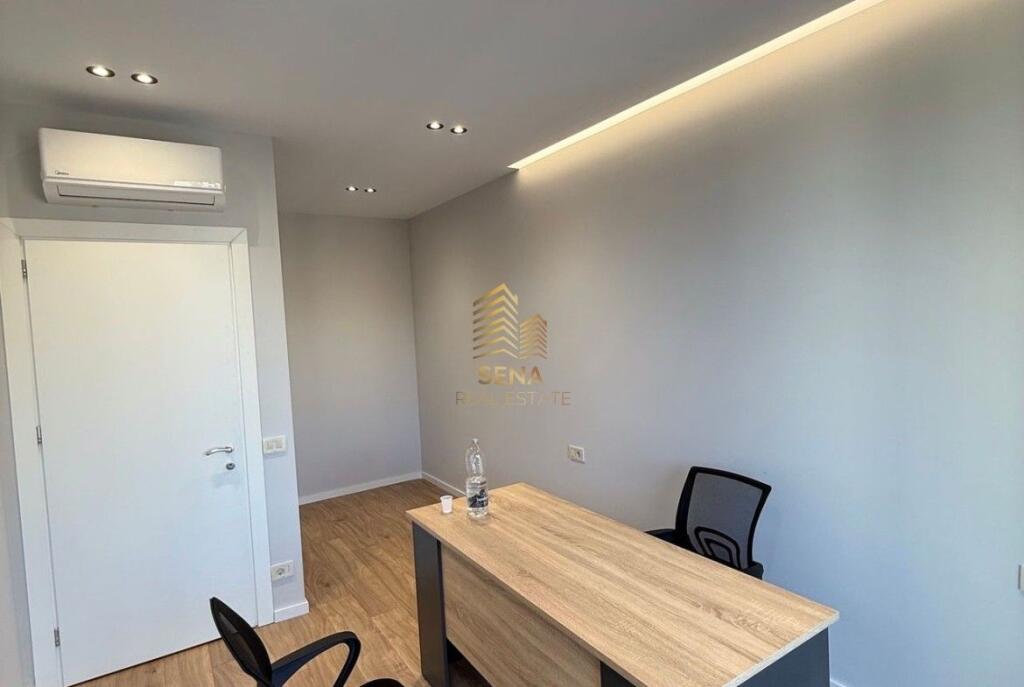 Qira, Ambient per zyra,1+1+blk,Golden Tower, Mine Peza ,700 Euro /Muaji