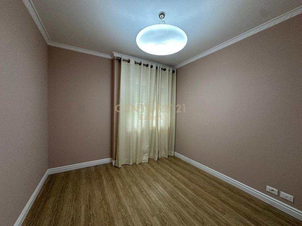 Vile me qira ne Long Hill Rezidence