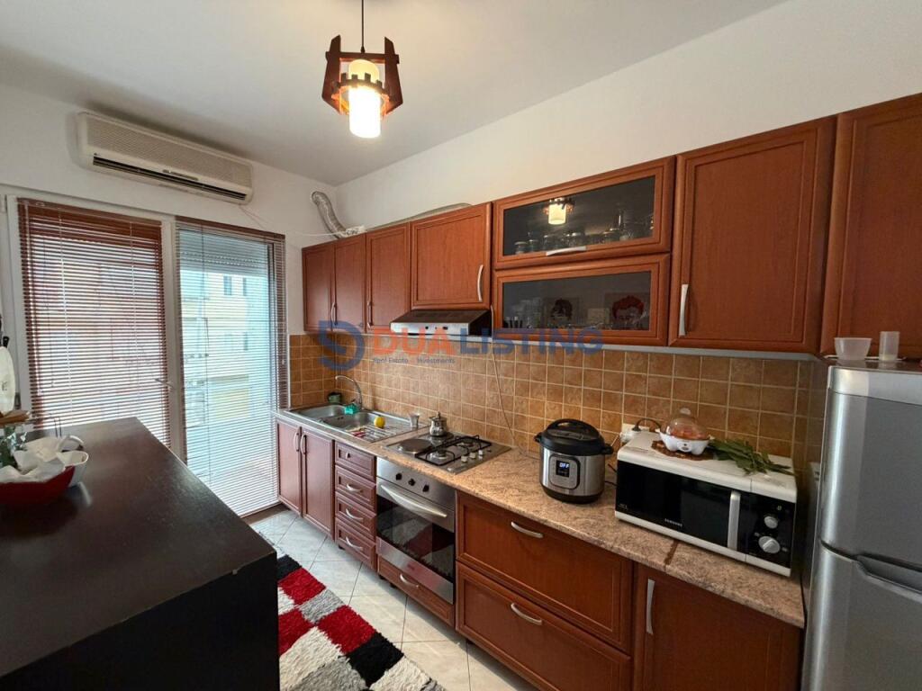 Apartament 2+1 ne shitje ne zonen e Freskut.