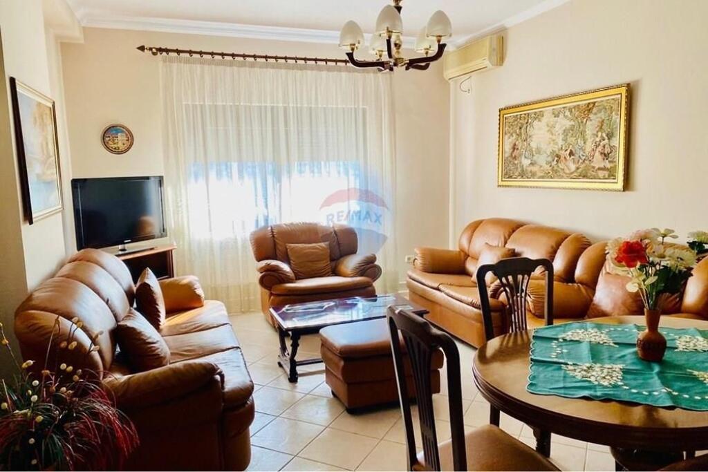 Apartament per qera 2+1+2 tek 21 Dhjetori