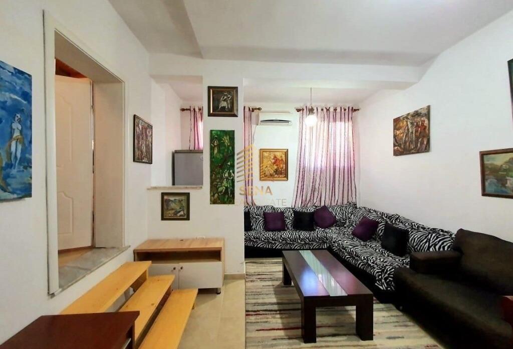 Shitet, Apartament 2+1+Verand+Depo, Xhamia e Tabakeve, 140,000 Euro