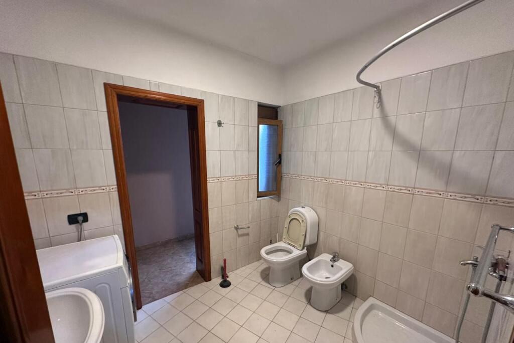 Jepet me qera Apartamenti 1+1 , Zogu i Zi prapa karburantit Er Petrol 450 Mije leke