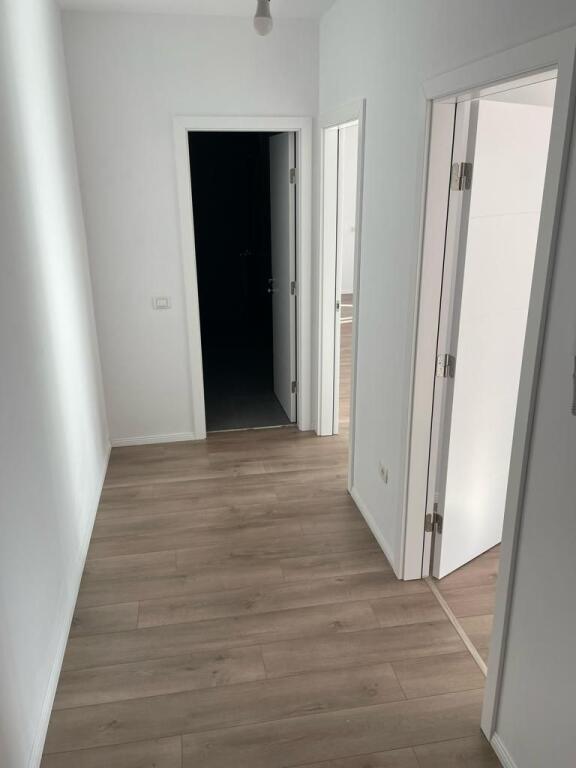 Shitet apartamant 1+1 te Emerald