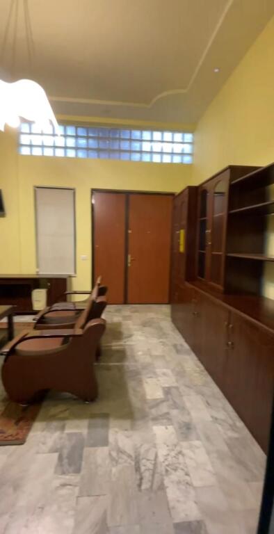 Rent | Business Premises | Kavaja Street | 650 €/month