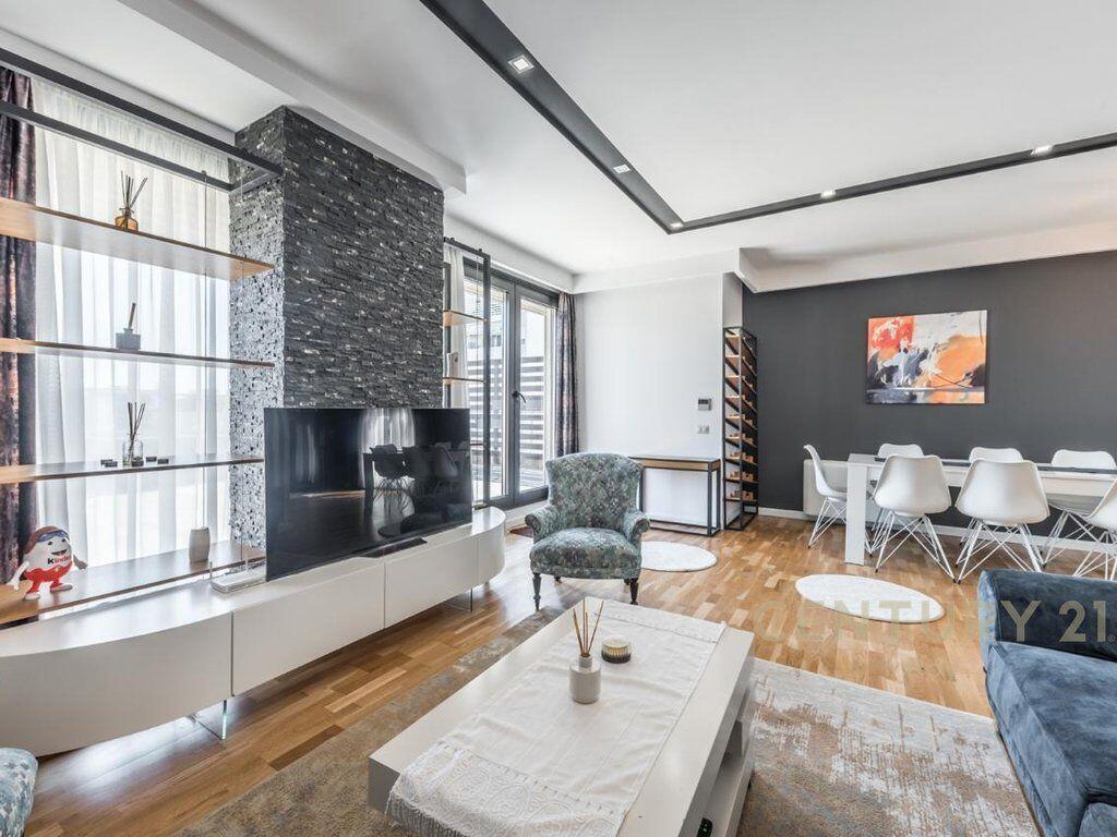 SHITET PENTHOUSE PRAKTIK PËR JETESË KOMODE!