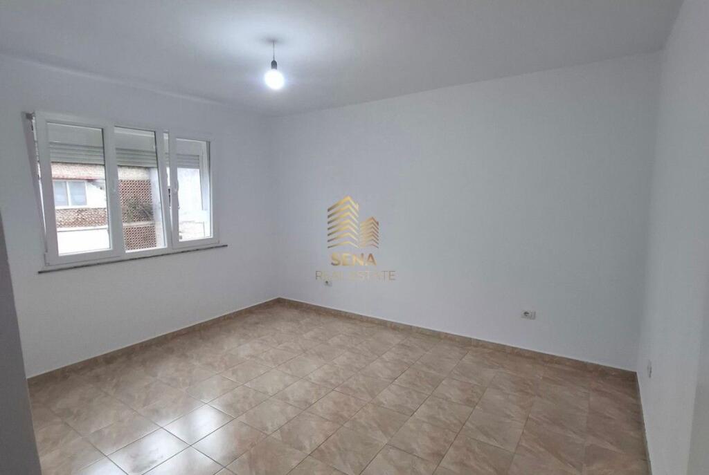 In vendita, Appartamento 1+1+BLK, 21 Dhjetori, 127,000 Euro