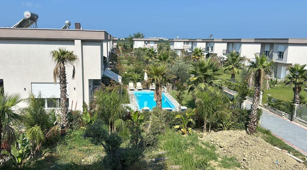 SUPER 2-STOREY VILLA FOR SALE LALZI BAY 450,000 EURO