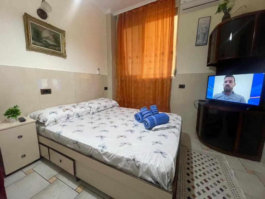 Apartament 1+1 per qira tek "Rruga 5 Maji".