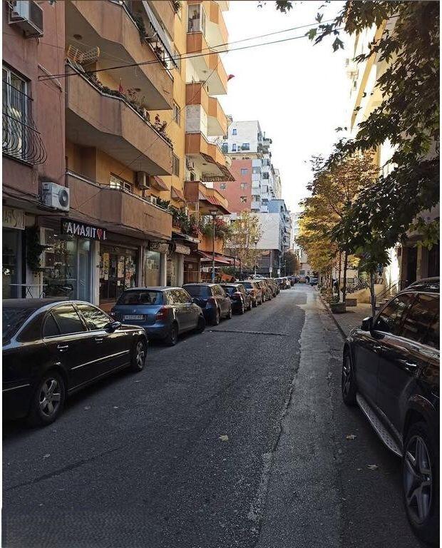 Commercial unit for sale, ground floor in the Ish - Blloku area, behind LSI! 362000 E