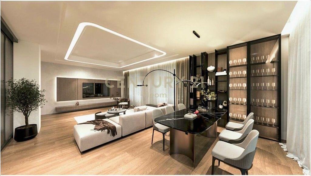 Appartamento 3+1+2 con Cortile Privato in Vendita – Lago Secco