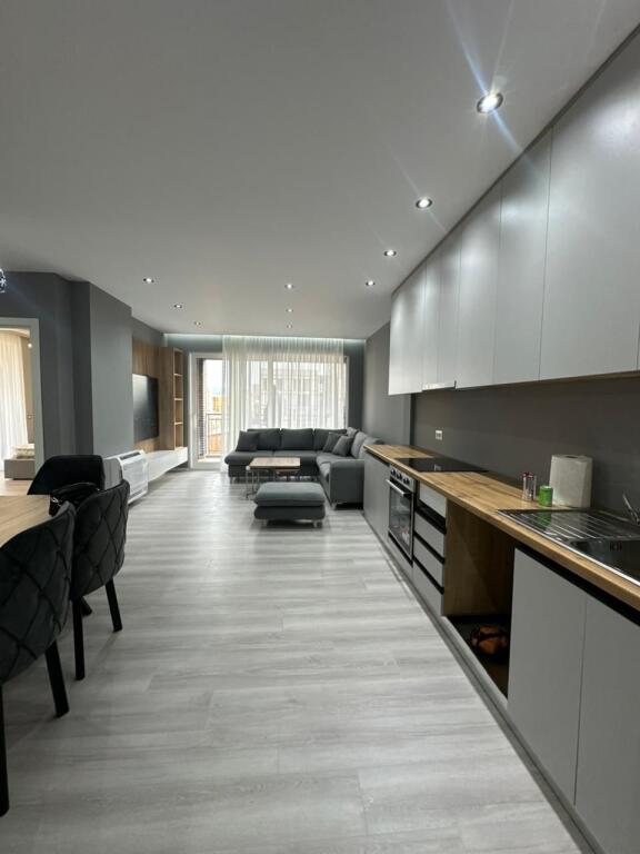 🏡 Jepet me qira – Apartament 2+1+2