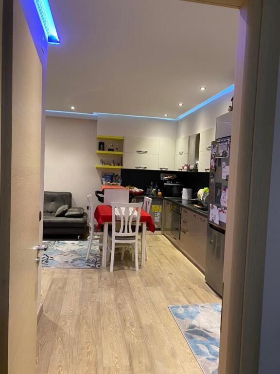 Apartment 2+1 for rent in Yzberisht!