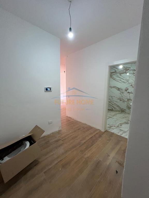 Shitje, Apartament 1+1,Galeria Roma , Rruga e Kavajes, Tirane
