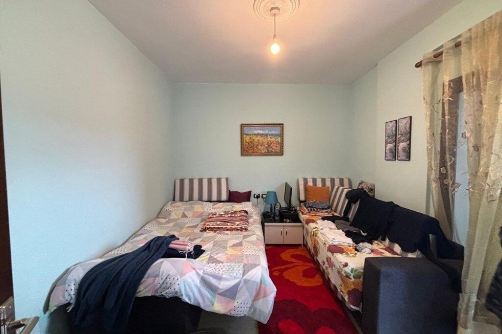 🏡 Apartament 3+1+2 për Shitje – Rruga e Re, Vlorë