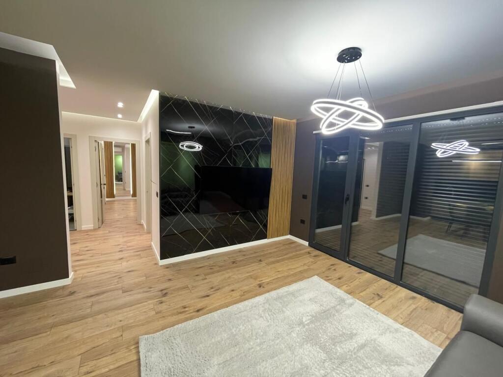 Jepet me qira apartament 2+1 + post, Te olimpiku