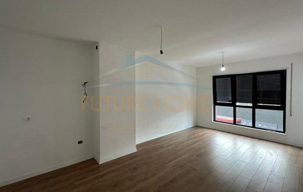 Affitto, Appartamento 2+1+2, Comune di Parigi, Tirana