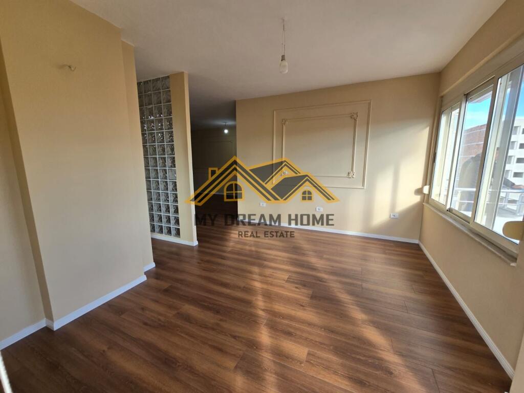 APARTAMENT 2+1 TE POLICIA NE DURRES, PER SHITJE !