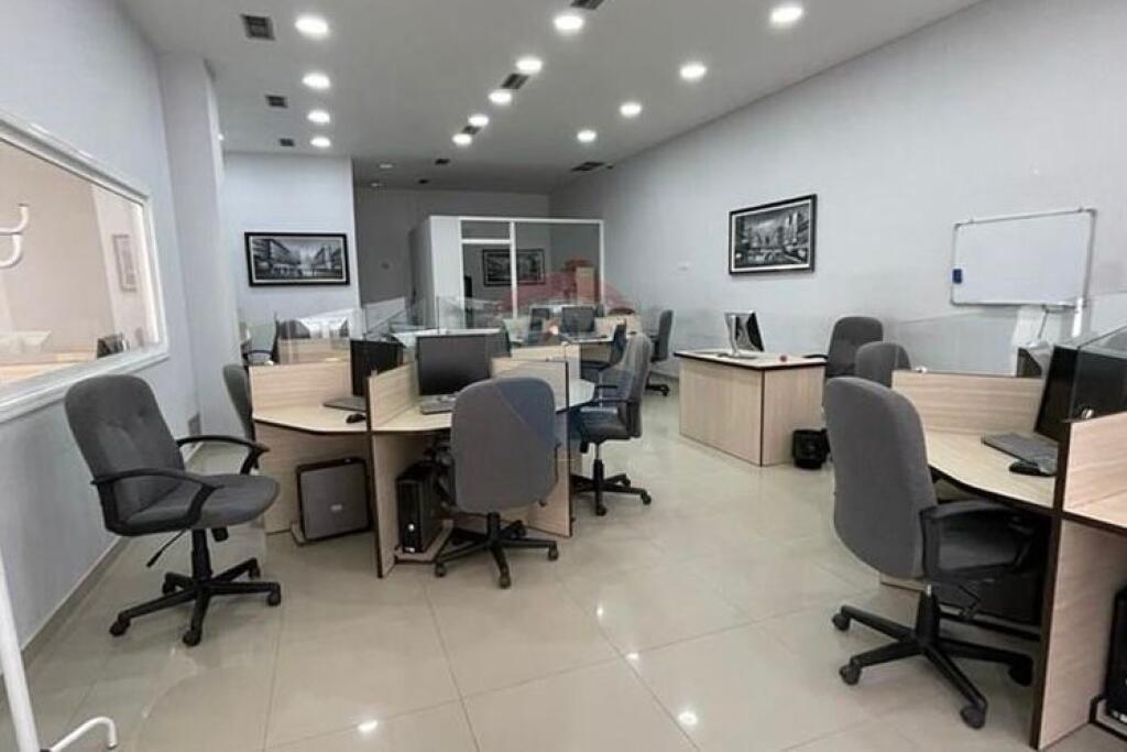OFFICE FOR SALE, ALI DEM STREET!