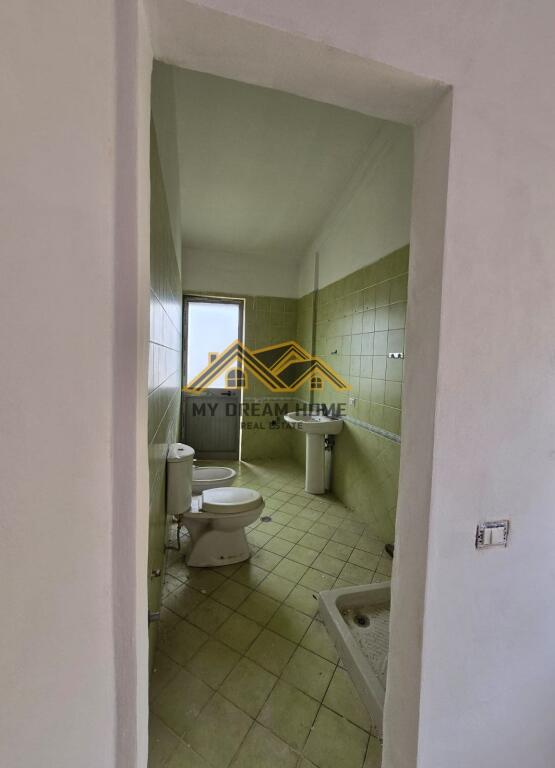 PAPAFINGO 3+1+2 ME GARAZH PER SHITJE !