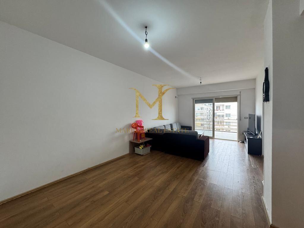 Apartment for rent in Durres, Train Station, 2+1+2+balcony