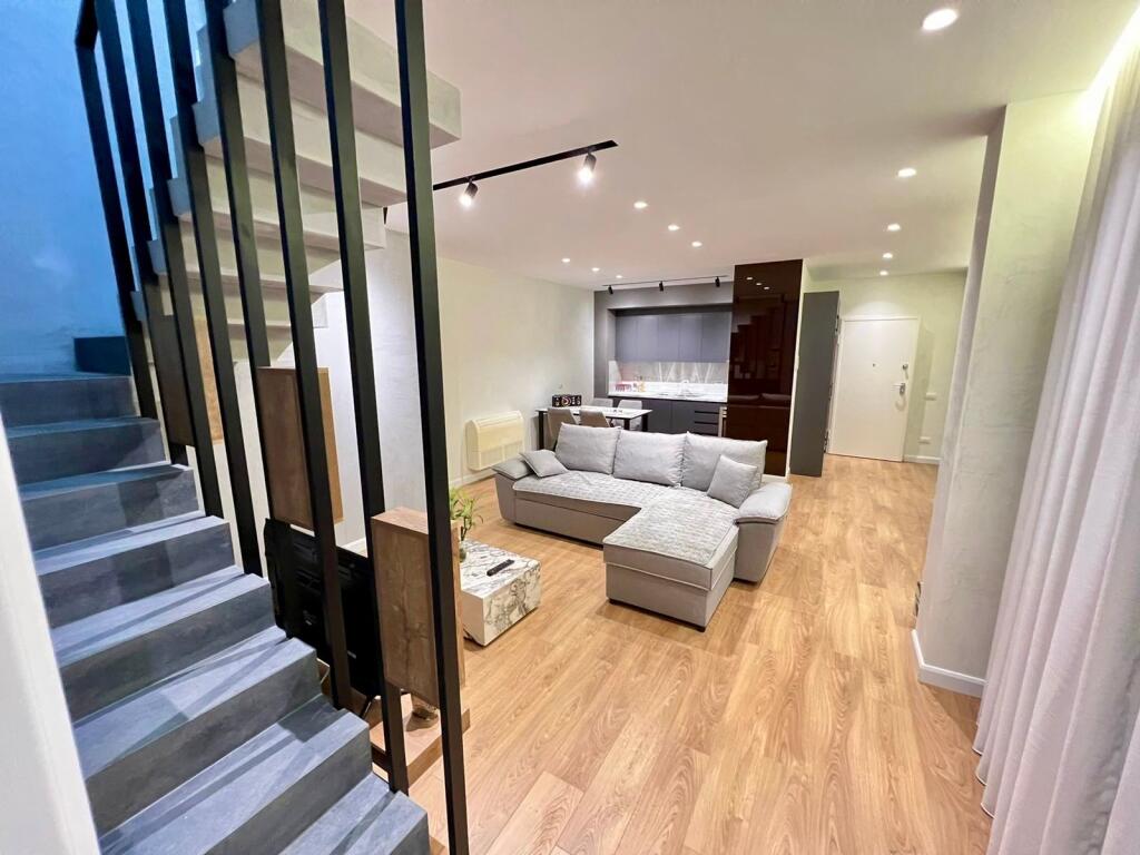 📣 SUPER DUPLEX FOR RENT 👉 Typology 2+1+2 📍Near the Center 🛣️ "Barrikadave" Street ✨