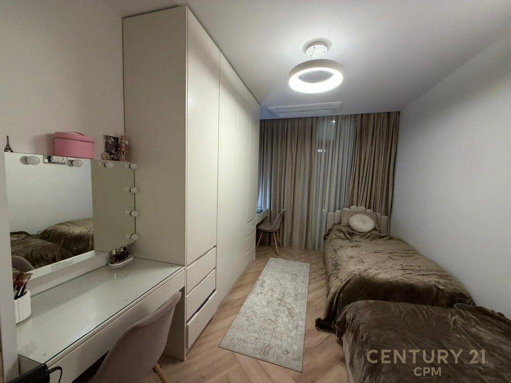 Shitet Apartament 3+1 – Rezidenca Lake View, Rruga e Kosovareve