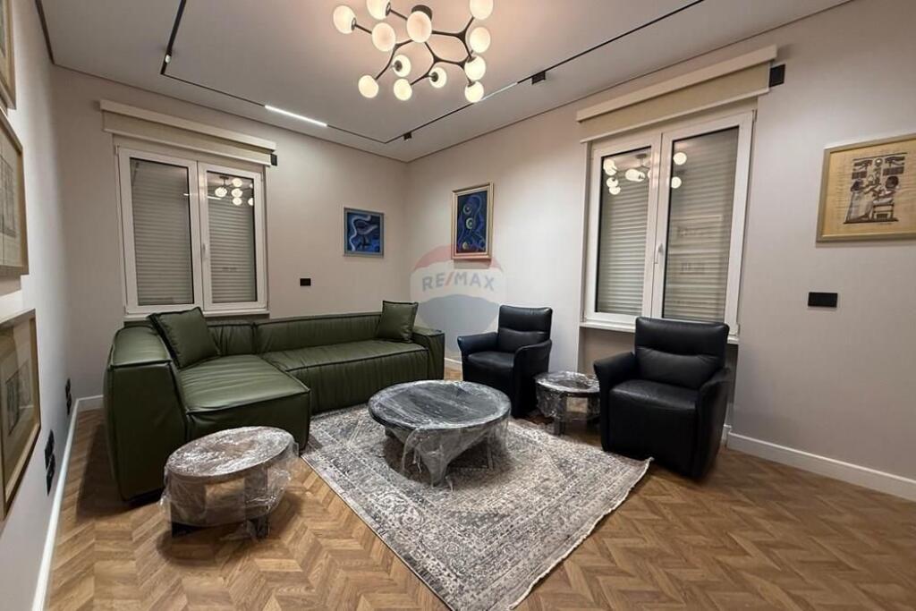 AP for rent at Shallvare Buildings.