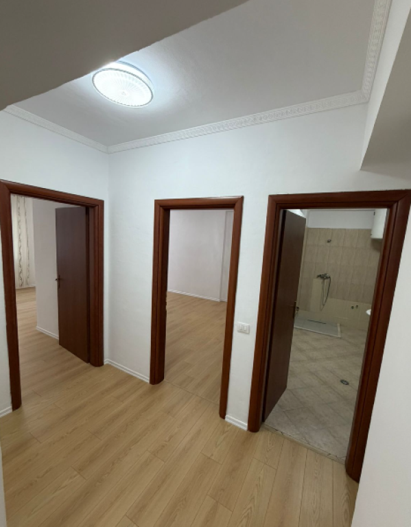 🏠 Shitet apartament 1+1 – Fresk