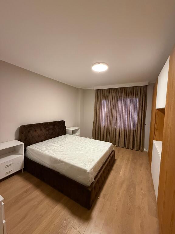 Apartament modern 3+1+2 me qera ne Bllok