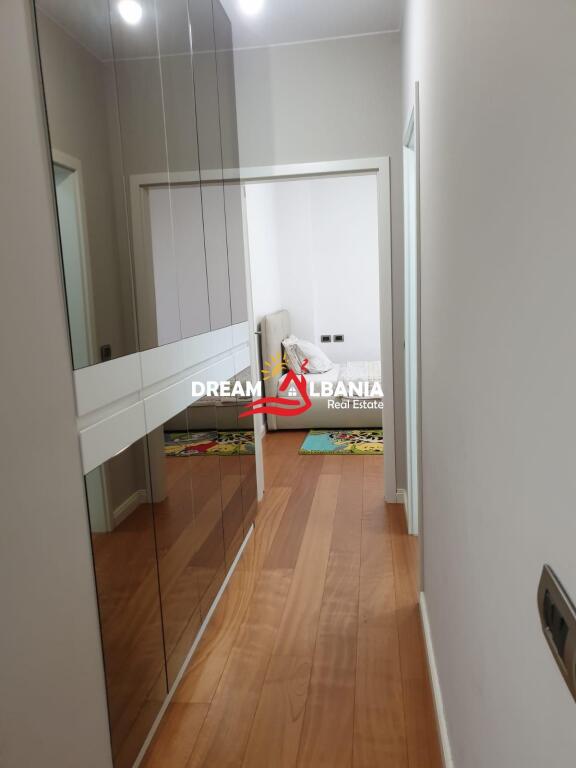 Apartament me qera 3+1+Parkim te Liqeni i Thate rruga Peti, Tirane (ID 4231267).