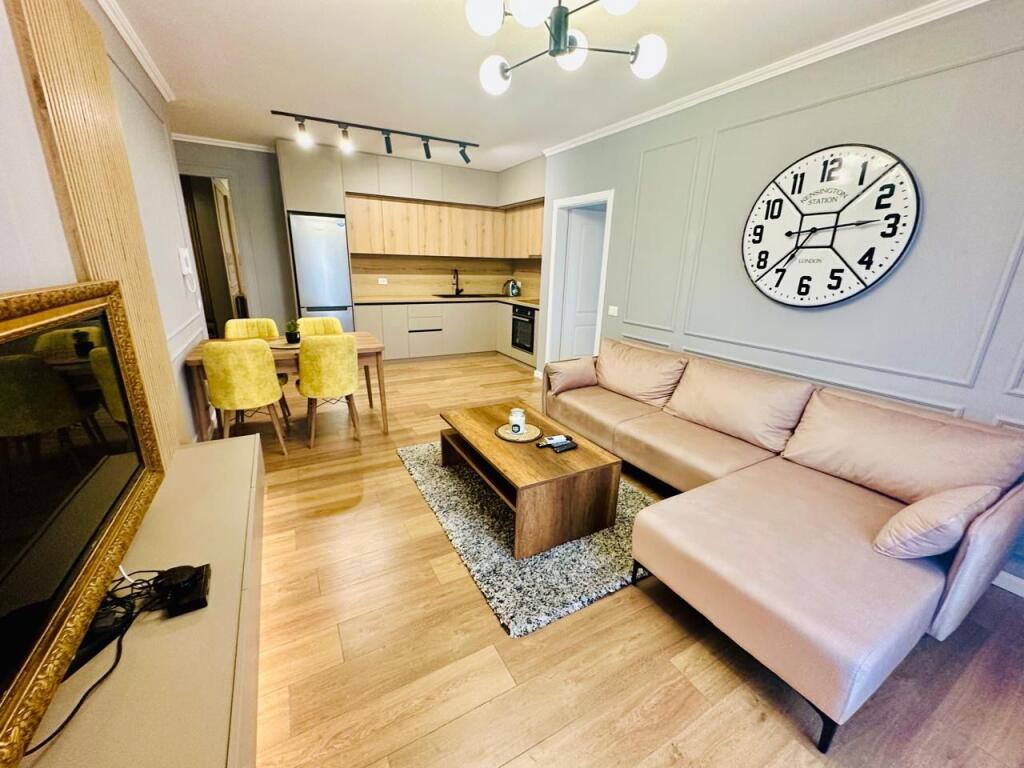 Appartamento moderno 2+1 in affitto a Vila L-2 ad Astir