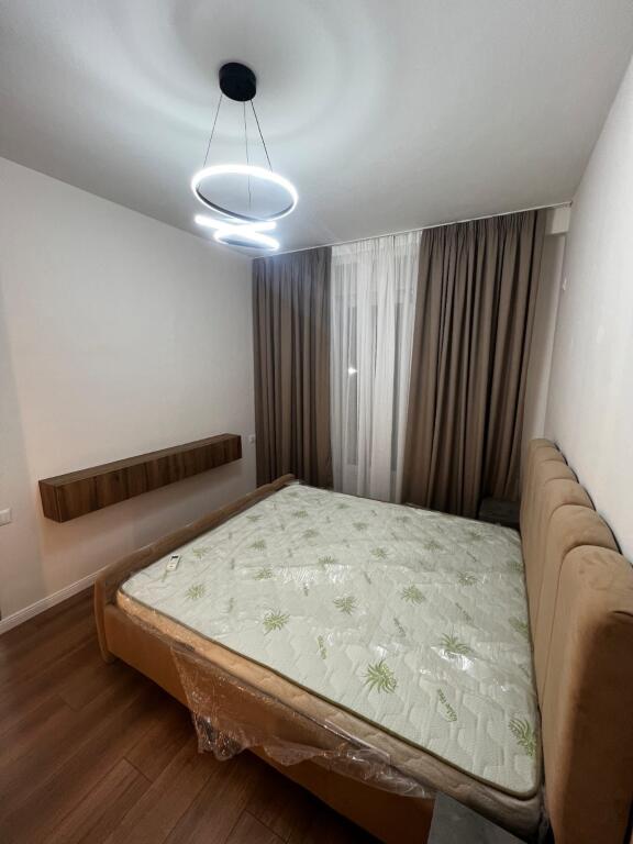 Qera , Apartament 1+1 , Komuna e Parisit , Tirane