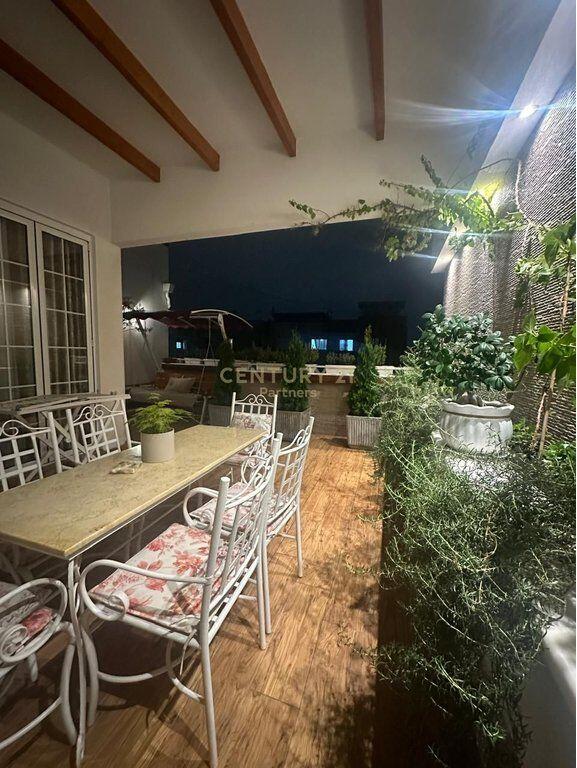 SHESIM SUPER APARTAMENT LUKS NË ZONËN E CASA ITALIA, Tiranë 2+1+2+ LAVANDERI +VERANDE