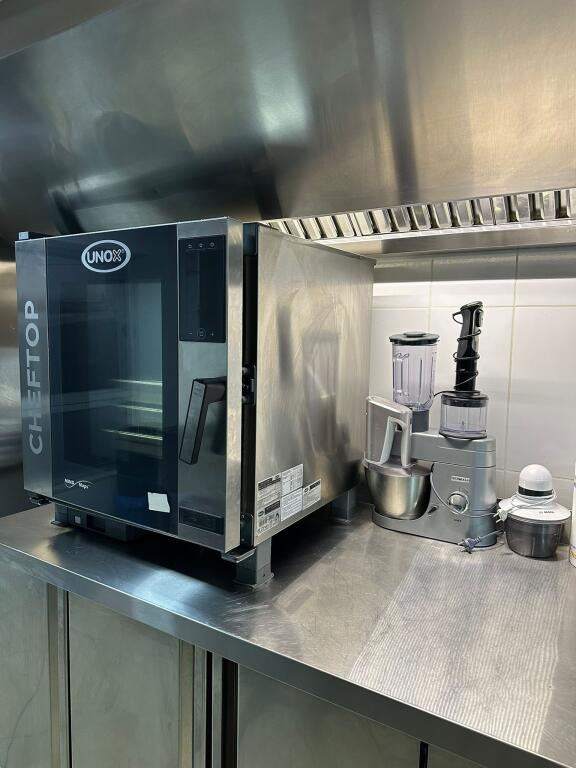 Restaurant for rent – ready to work, Dibra Street!!!