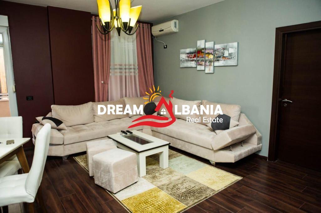 Apartament 2+1 me qera tek sheshi Willson prane Proper Pizza ne Tirane (ID 4221795 )