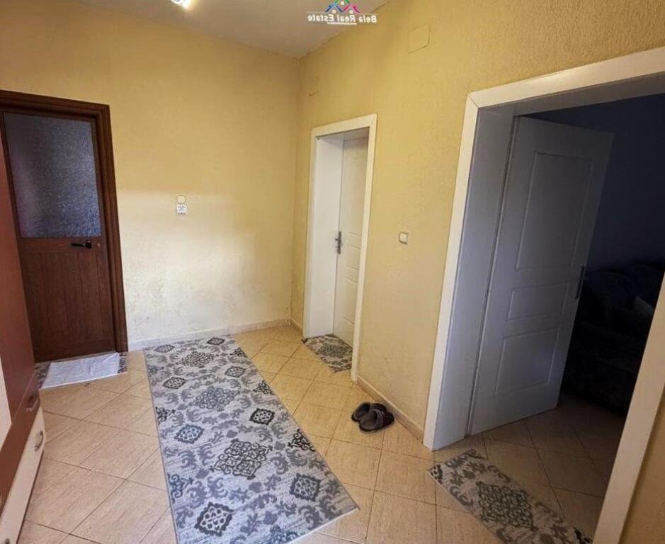 Vile 2-Kateshe Me Qera Ne 5 Maj (ID BV22552) Tirane