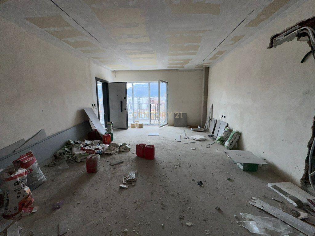 Apartment 1+1 for sale near Bardhyl Street