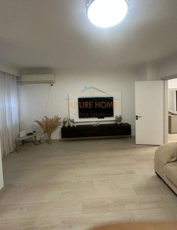 Rent, Apartment 2+1+2+PARKING SPACE, Brryl, Tirana.