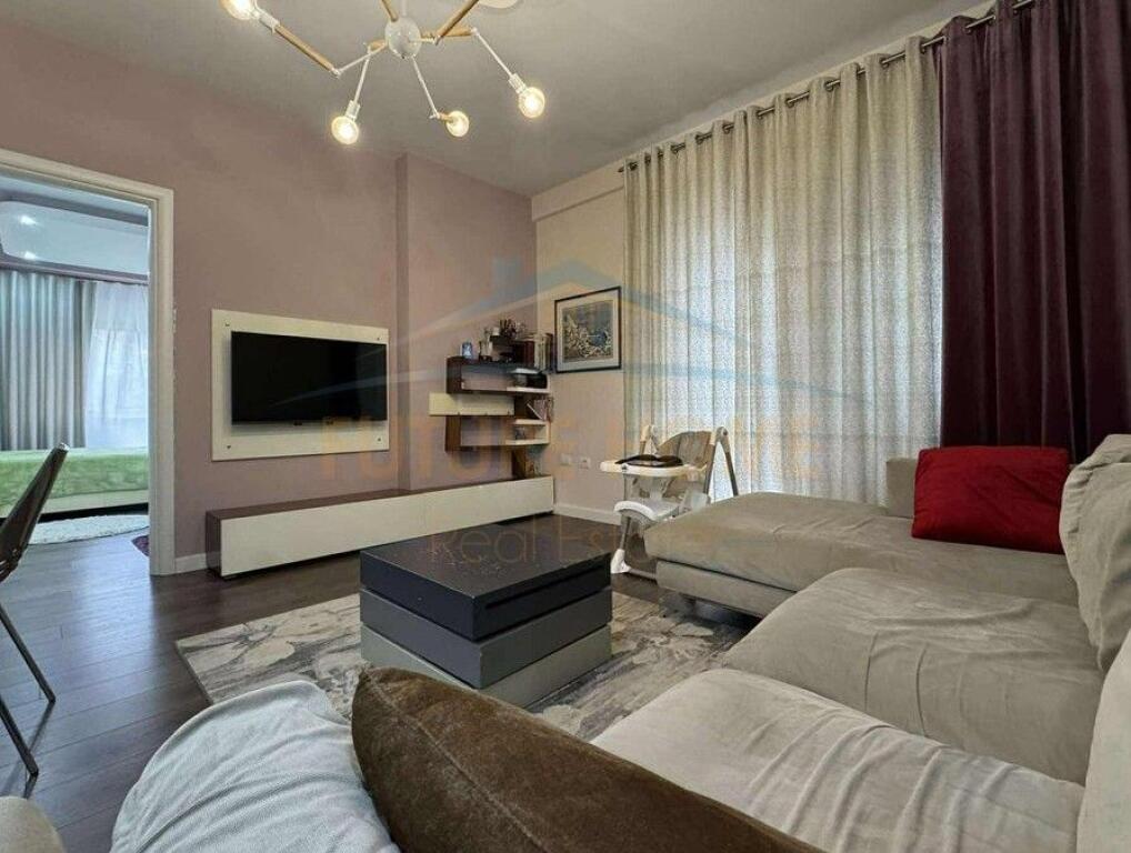 Affitto, Appartamento 1+1 +POSTO AUTO, Lago Secco, Tirana