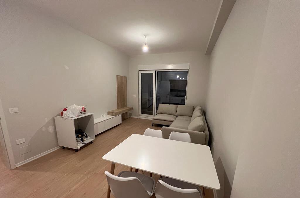 Complesso Magnet, 21 Dhjetori vendesi appartamento 2+1+2 in vendita (242.000 euro)