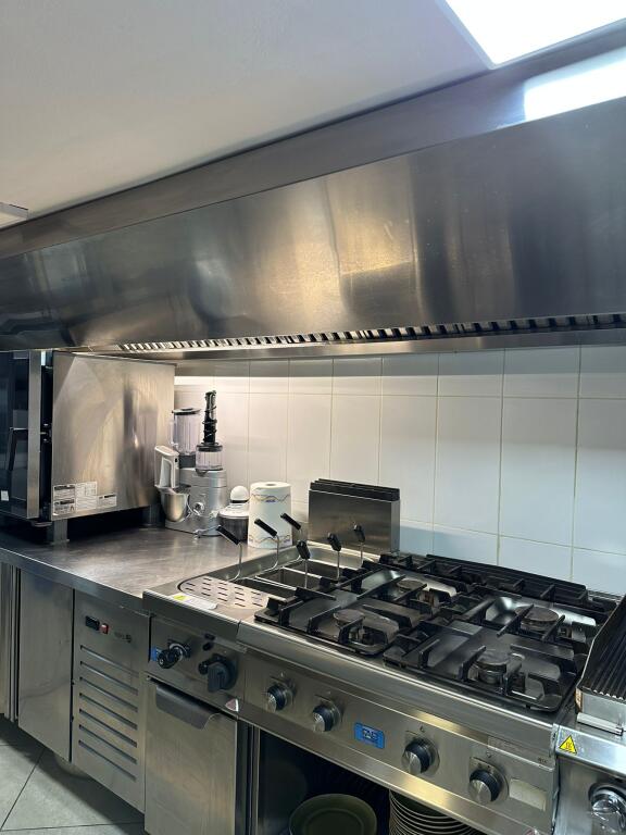 Restaurant for rent – ready to work, Dibra Street!!!