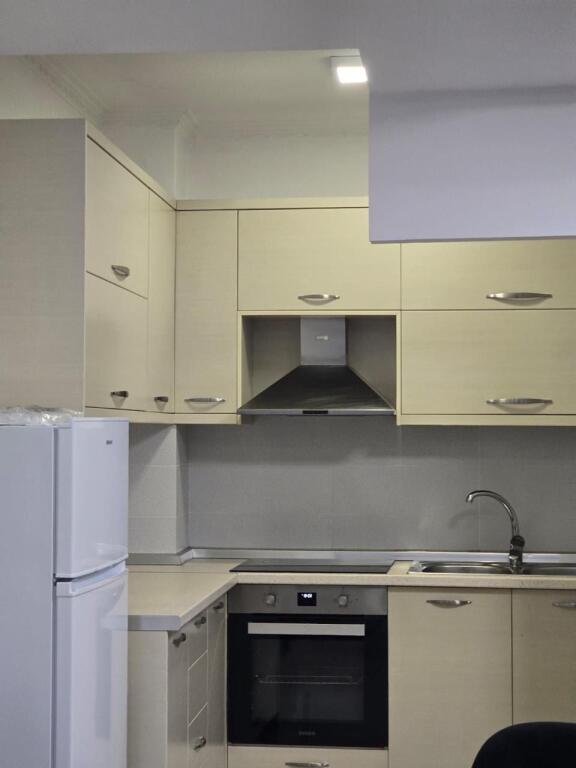 Apartament 2+1 me qera tek Ambasada Amerikane