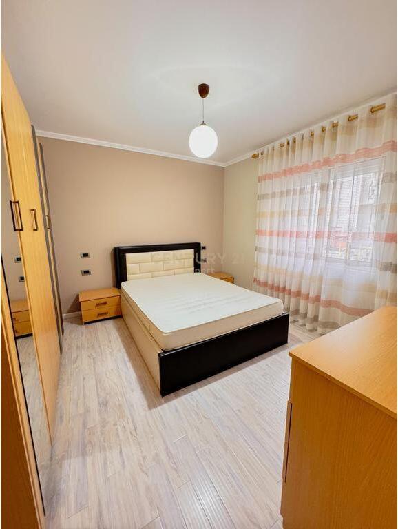 APARTAMENT ME QERA TEK SHESHI SKENDERBEJ