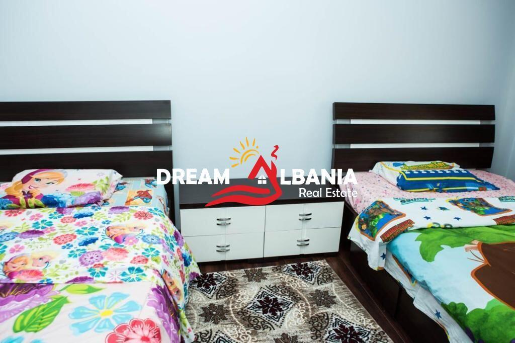 Apartament 2+1 me qera tek sheshi Willson prane Proper Pizza ne Tirane (ID 4221795 )