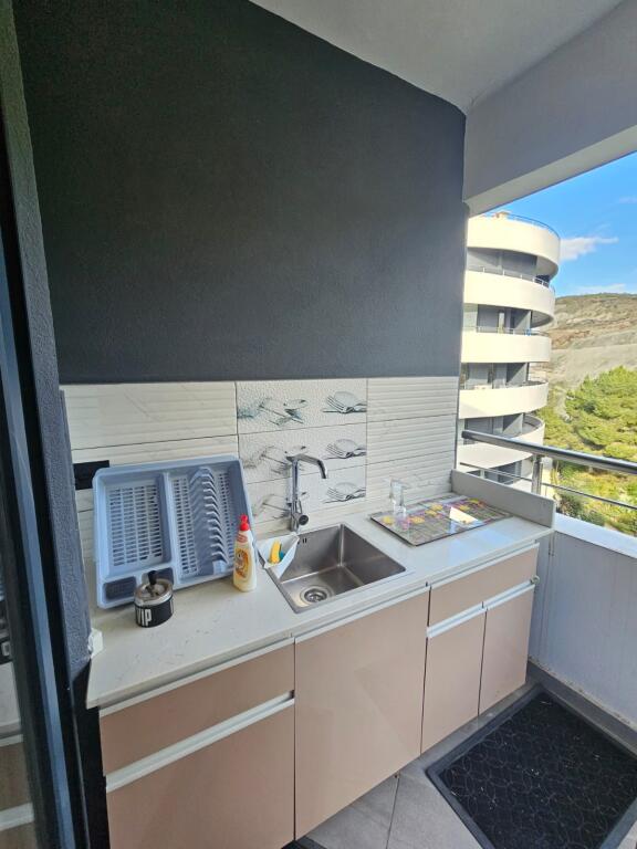 🏢 SHITET GARSONIERE UNIKE NË KOMPLEKSIN WHITE HILL – CURRILA, DURRËS