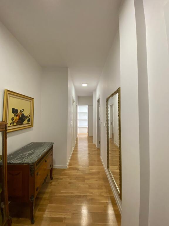 Apartament me qira në Bllok !