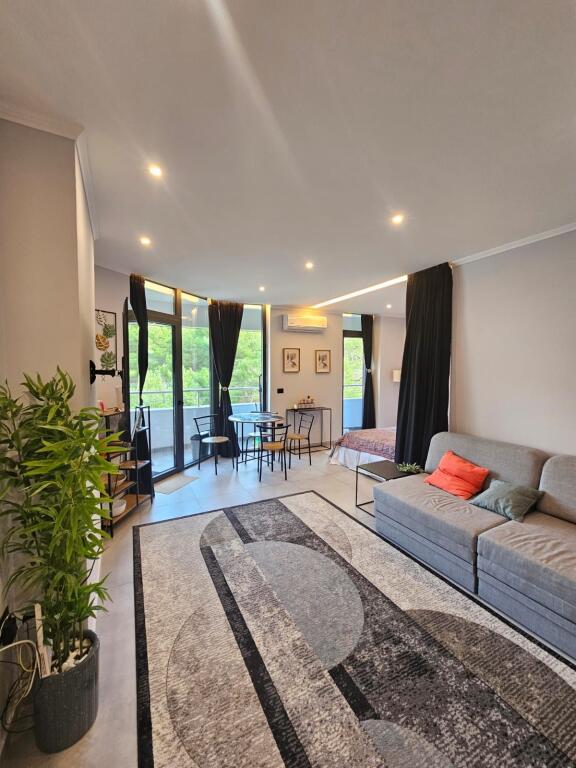 🏢 SHITET GARSONIERE UNIKE NË KOMPLEKSIN WHITE HILL – CURRILA, DURRËS