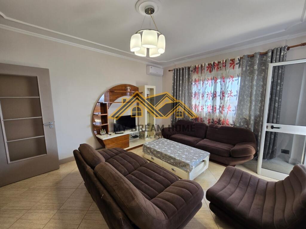 Apartament 2+1 Për Qera në Rrugën e re të Portit, Durrës