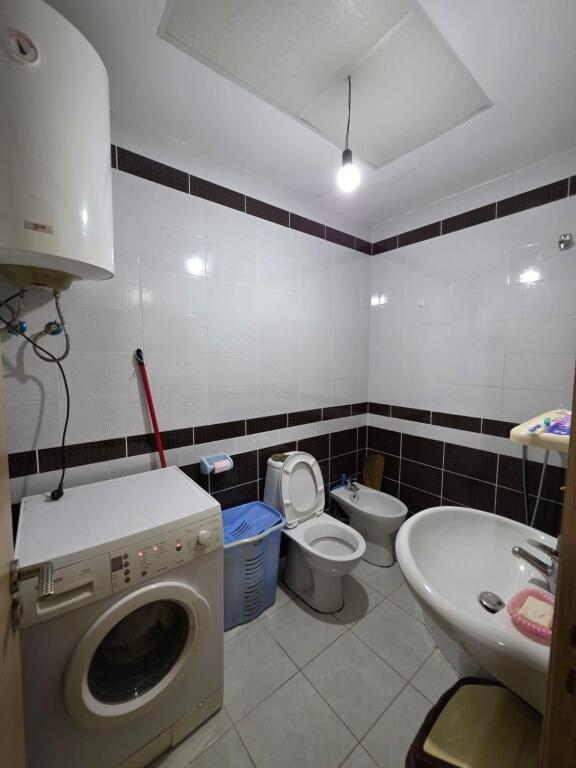 Apartament 3+1 me dy tualete ne plepa tek rotondo