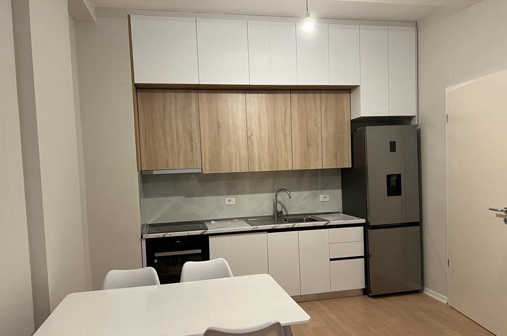 Complesso Magnet, 21 Dhjetori vendesi appartamento 2+1+2 in vendita (242.000 euro)